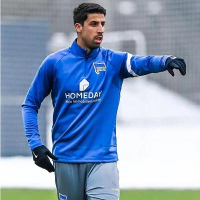 סյSami Khedira